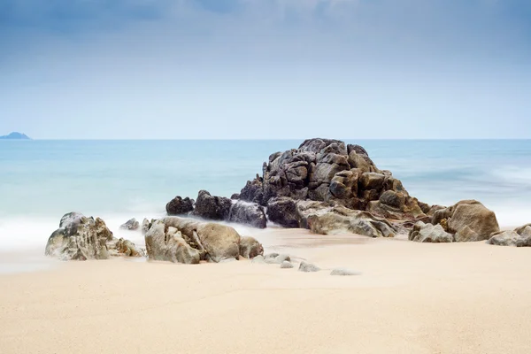 Rocas y mar — Foto de Stock
