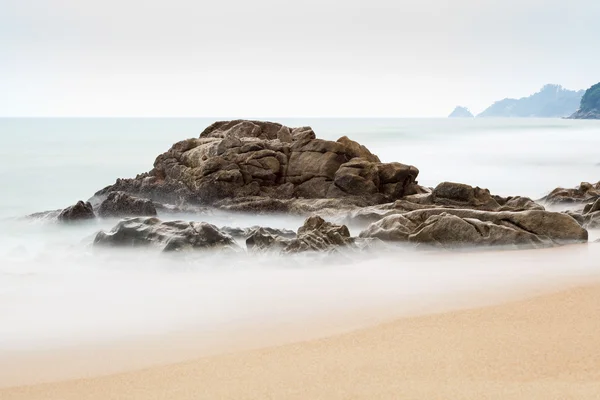 Rocas y mar — Foto de Stock