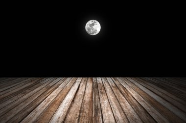 Gece gökyüzünde dolunay, ahşap plakalar ile. Bu görüntü unsurları