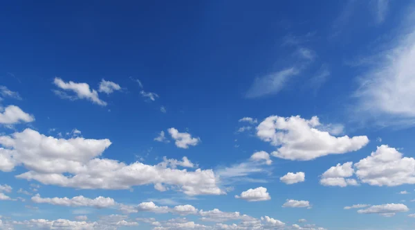 Bellissimo cielo blu — Foto Stock