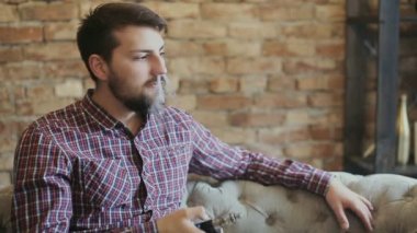 Adam sigara elektronik sigara buhar