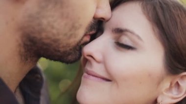 Burun sürtme birkaç yakın çekim