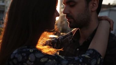 huging kaç gün batımı arka plan