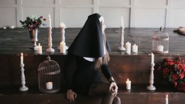 seksi kötü Rahibe kilisede