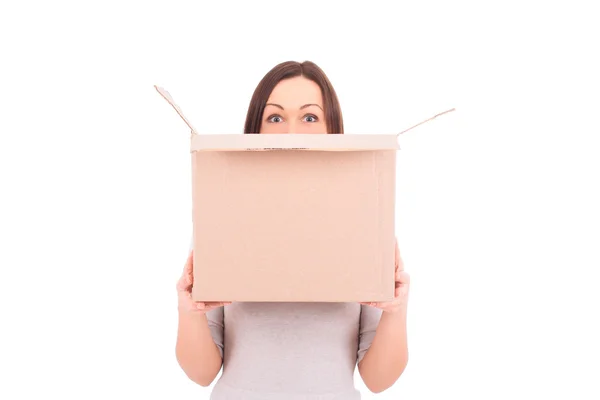 Mujer sosteniendo una caja. Imagen de stock . — Foto de Stock
