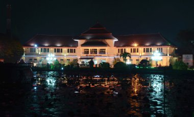 Malang'da Tugu Meydanı