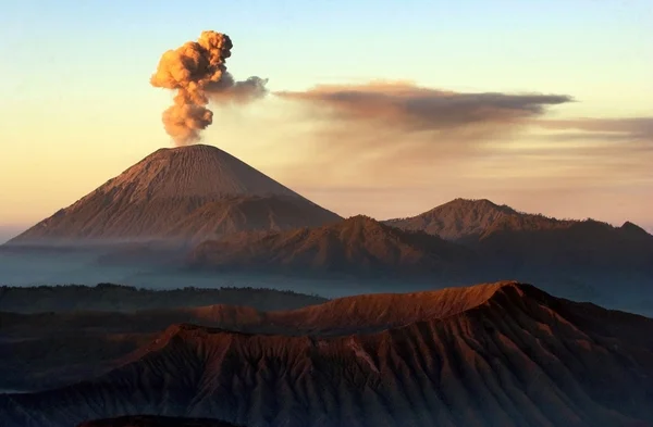 Mount bromo yanardağlar