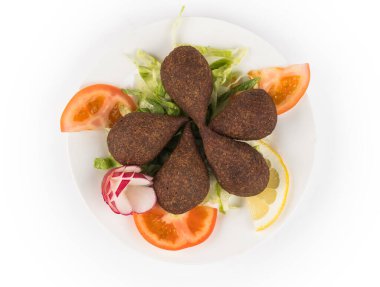 Lübnan 'ın Kızarmış Kibe Gıda' sı beyaza izole edilmiş, kırpma yolu