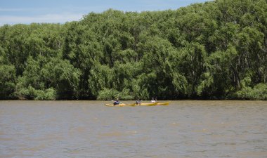 Delta, Arjantin kayaks Nehri üzerinde plaka