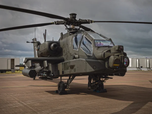 Apache helikopteri statik