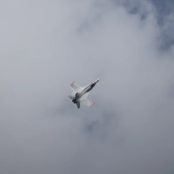 喷气战斗机 — 图库照片