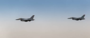 Fairford, İngiltere - 15 Temmuz 2017: USAF F16 savaş uçağı çifti