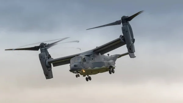 2017 Bell Boeing Osprey Tiltrotor Aircraft Flight — 스톡 사진