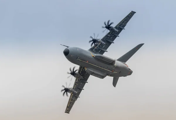 Fairford Großbritannien Juli 2017 Ein Airbus A400M Transportflugzeug Flug — Stockfoto