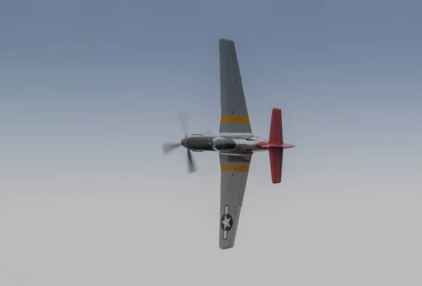 Történelmi P51 Usaf Mustang Repülés Közben — Stock Fotó