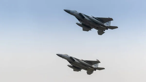 英国费尔福德 2017年7月15日 两架美国空军F15战斗机的编队飞行 — 图库照片