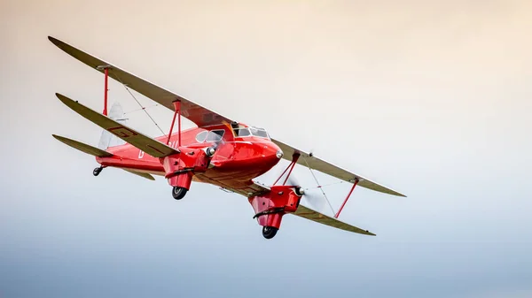 Старий Варден Серпня 2019 Вінтаж 1937 Havilland Dh90A Бабка Польоті — стокове фото