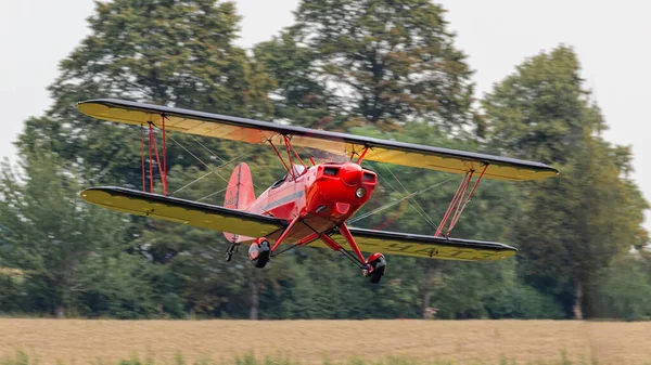 Old Warden Reino Unido Agosto 2019 Hatz Biplane Vuelo Punto —  Fotos de Stock