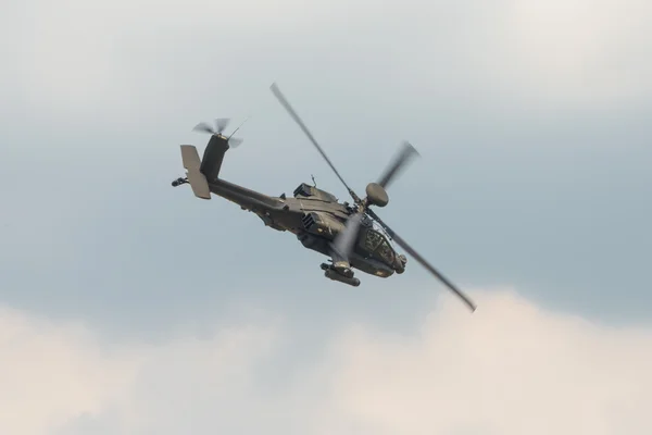 飛行 Raf アパッチ攻撃ヘリコプター — ストック写真