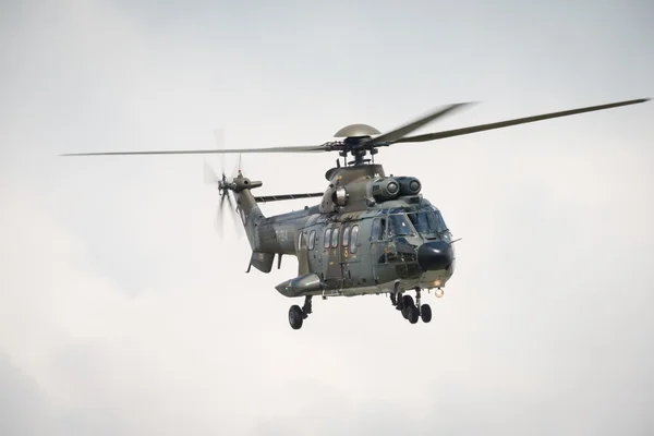 Aerospatiale sa 330 puma der schweizer luftwaffe — Stockfoto