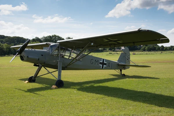 Vintage Almanca Fieseler Storch uçak — Stok fotoğraf