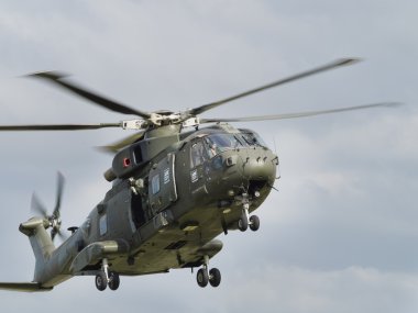 Kraliyet Donanması Merlin helikopter