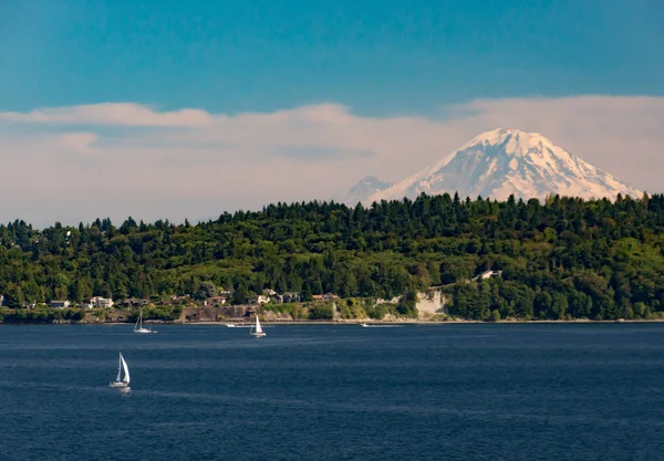 Mount Rainer od Puget Sound — Stock fotografie