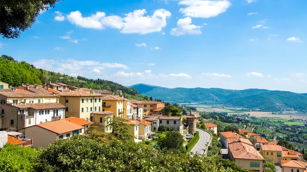 Vista de Cortona, ciudad medieval en Toscana, Italia —  Fotos de Stock