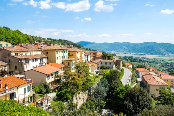 Vista de Cortona, ciudad medieval en Toscana, Italia —  Fotos de Stock