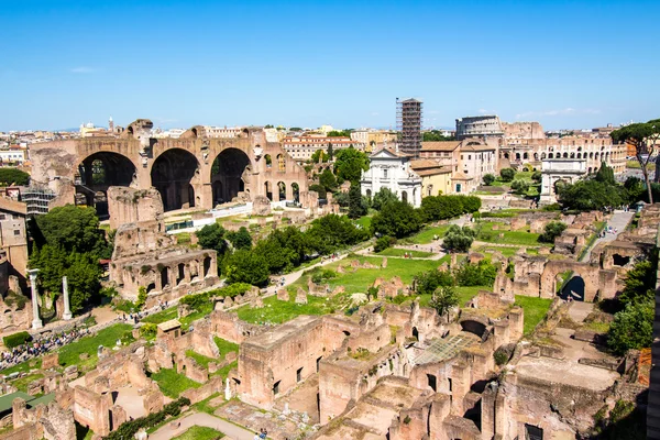 Panoramautsikt över Forum Romanum, Rom, Italien — Stockfoto