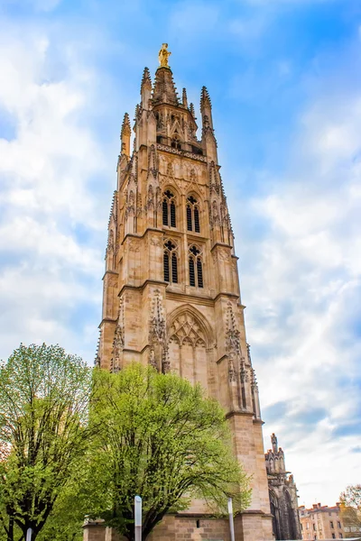 The bell tower of the St. Andrew Cathedral in Bordeaux, France — Stock Photo, Image