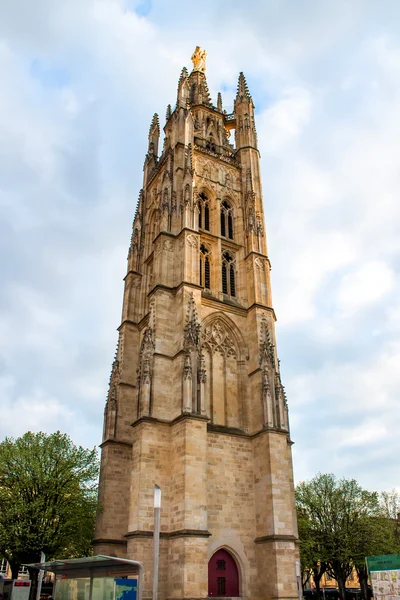 Zvonice katedrály St. Andrew v Bordeaux, Francie — Stock fotografie