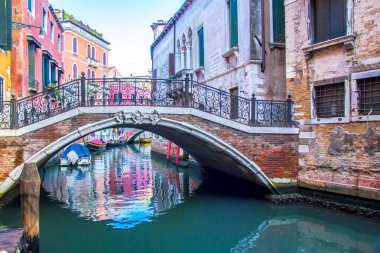Venedik, İtalya kanalları arasındaki panoramik manzara