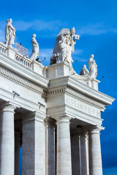 Saint Peter's Meydanı sütunlu detay. — Stok fotoğraf