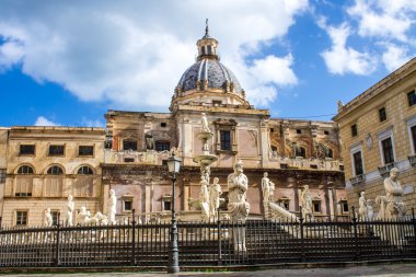 Kare utanç, Palermo
