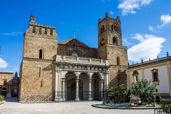 Monreale Katedrali yakınındaki Palermo, İtalya