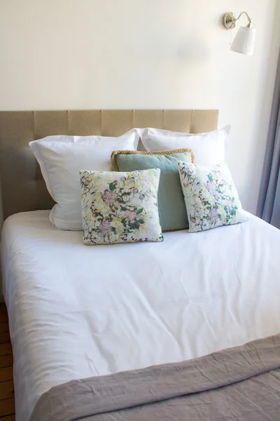 Soft pillows on a comfortable bed — Stock Photo, Image