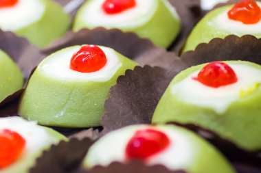 birçok küçük Cassata siciliana, geleneksel tatlı Sicilya gelen, 