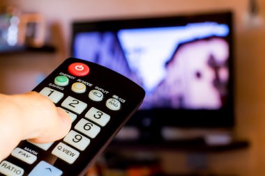 channesl TV değiştirmek için uzaktan kumandanın kullanılması