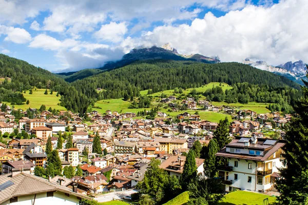 Cityscape of Moena in the Dolomites, Italy — Stock Photo, Image