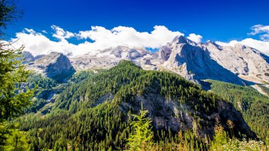 Görünüm Marmolada, İtalya masifinin