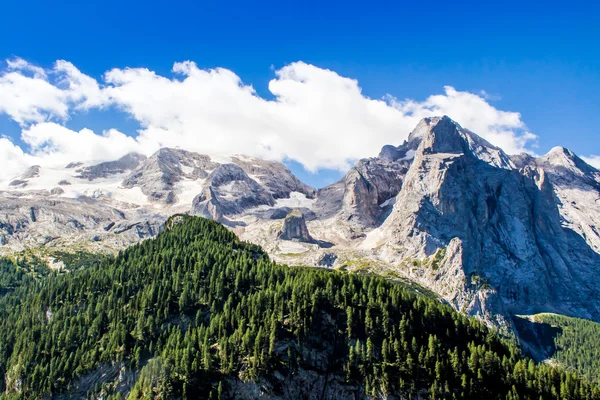 Pohled na masív Marmolada, Itálie — Stock fotografie