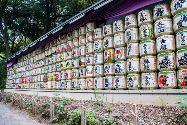 Sake barrel offerings in a Japanese shrine — Stock Photo, Image