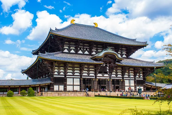 Nara, Japonia - 13 października 2015: Wielka Hala Buddy na Todaiji — Zdjęcie stockowe