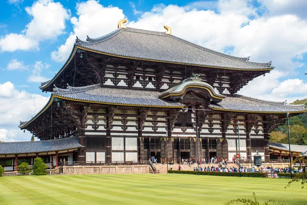 NARA, GIAPPONE - 13 OTTOBRE 2015: Grande Sala Buddha al Todaiji — Foto Stock