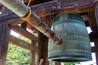 Japonya'da bir Budist tapınağında Bell