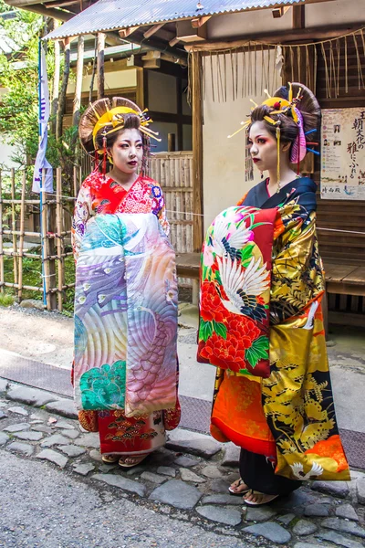 KYOTO, JAPÃO - OUTUBRO 12, 2015: Maiko, Gueixa de Aprendizes, em — Fotografia de Stock
