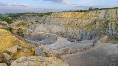 Yüzey kalker madeni