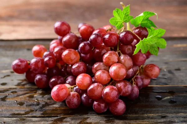 Fresh Red Grapes Fruit Wooden Background — Stock Photo, Image