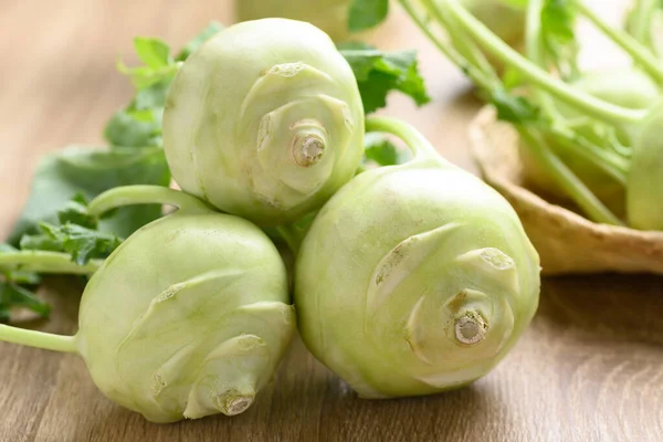 Frischer Kohlrabi Auf Holzgrund Bio Gemüse — Stockfoto